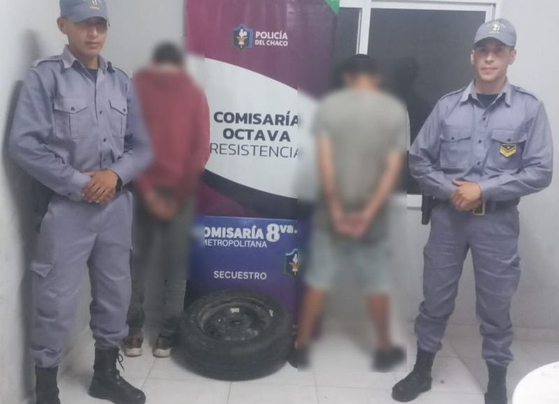 Rompieron la ventanilla de un auto para llevarse una rueda de auxilio en Resistencia