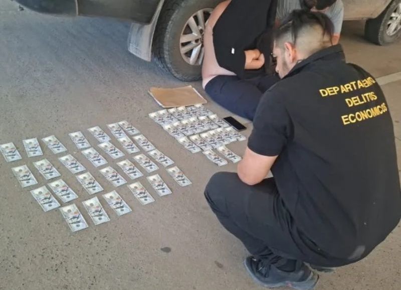 Detuvieron a un joven en el Shopping de Resistencia con 4.700 dólares falsos