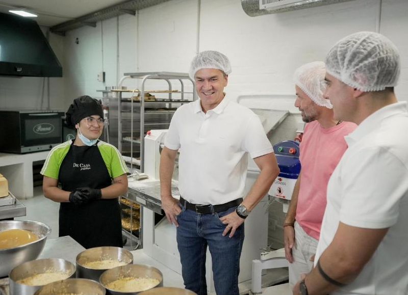 El Gobierno provincial acompañó la incorporación de personal en “De Casa Pastelería”
