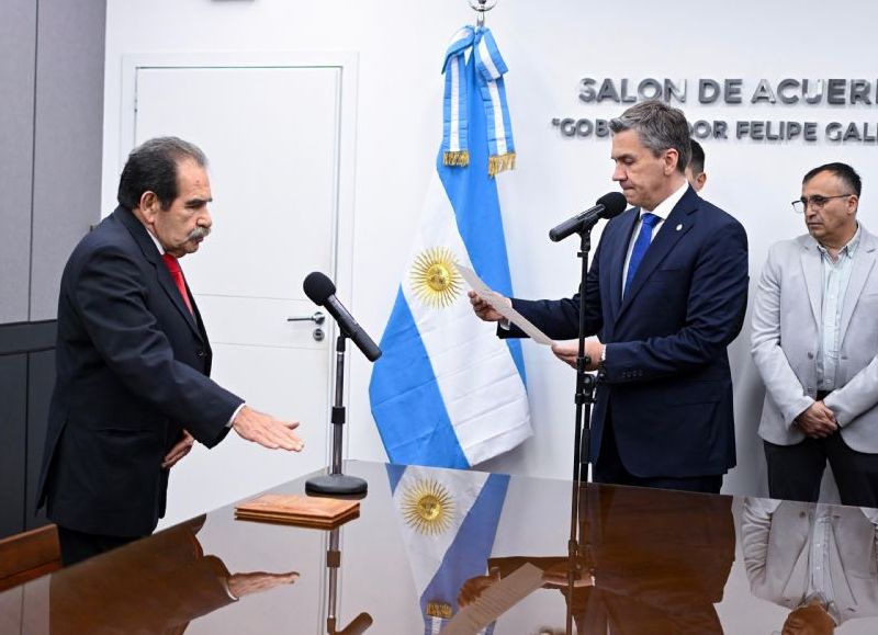 Asumió el nuevo ministro de Salud y ratificó su compromiso con el fortalecimiento del sistema sanitario provincial