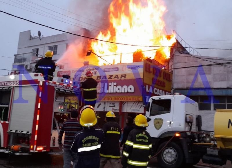 S enz Pe a se incendi un hist rico bazar y estiman p rdidas casi