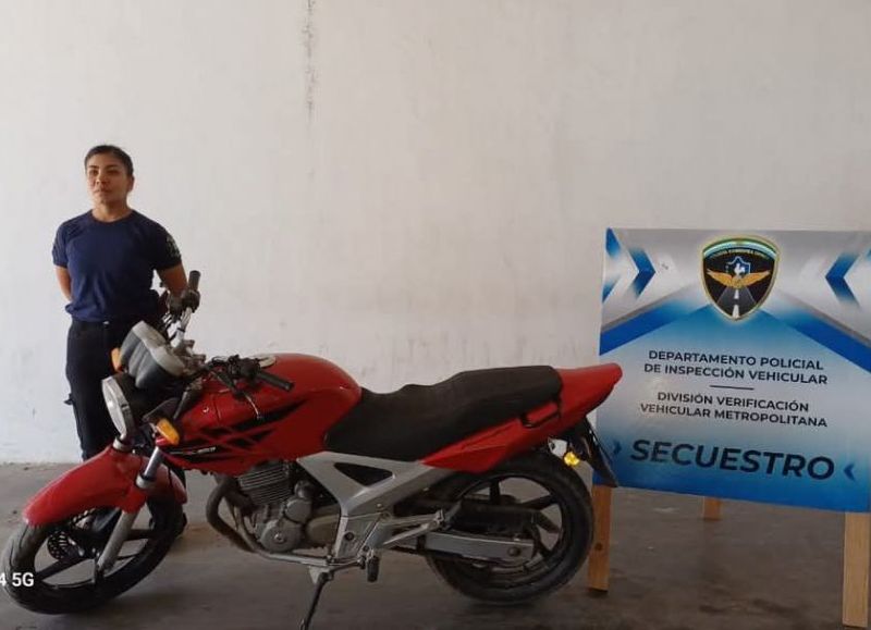 Perito verificador secuestró una motocicleta robada hace 11 años