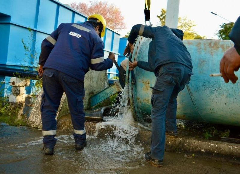 Sameep y Secheep realizaron trabajos para normalizar el servicio de agua potable
