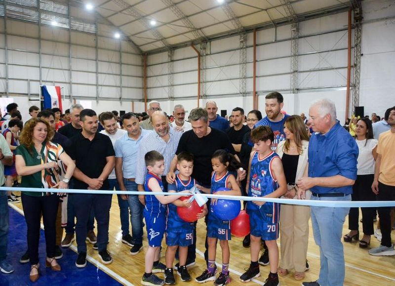 El Gobierno provincial inauguró las obras de refacción y ampliación del club Villa San Martín