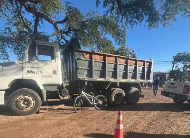 Falleció una joven ciclista que fue atropellada por un camión en Resistencia