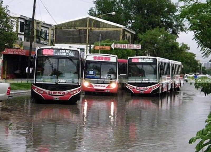 Cu les son las l neas de colectivos que s circulan este martes