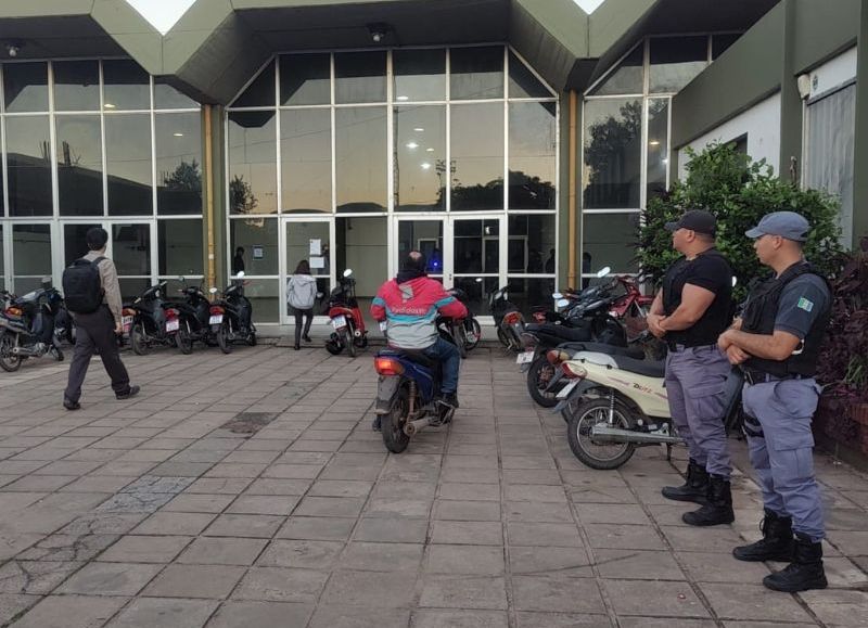 Más de 30 escuelas de la provincia recibieron amenazas de tiroteos