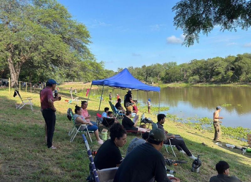 El Gobierno provincial acompañó el Torneo de Pesca Variada con Devolución en Villa Río Bermejito