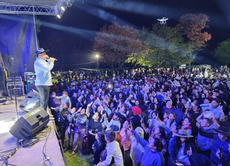 Colonia Elisa cerró a pura música el 2° Festival Provincial del Pastelito