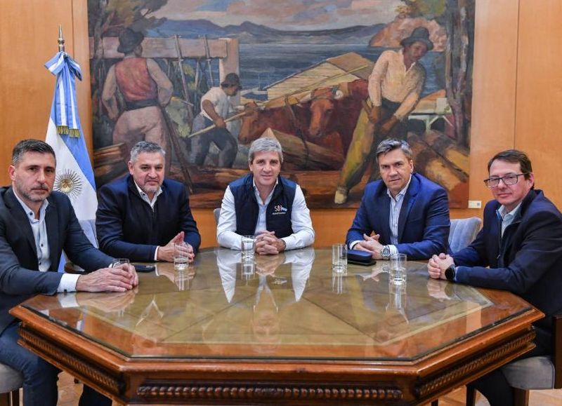 El gobernador Zdero avanzó en una agenda conjunta de trabajo con el ministro Caputo