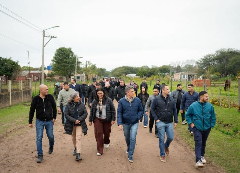 El Gobierno provincial avanza con ripio, iluminación y nuevas obras en Ingeniero Barbet