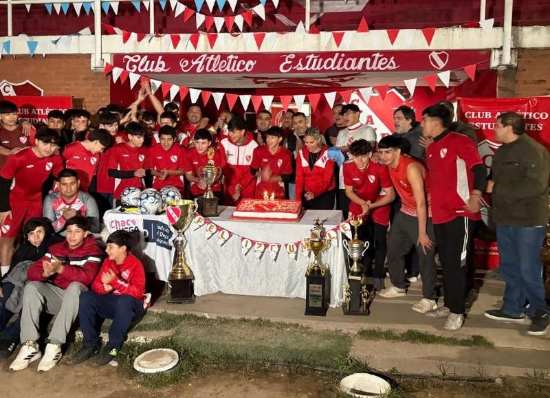 El Gobierno provincial acompañó el 94° aniversario del Club Atlético Estudiantes