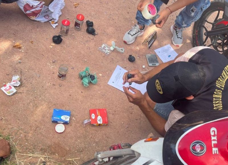 Interceptan  motociclista que transportaba estupefacientes en Sáenz Peña