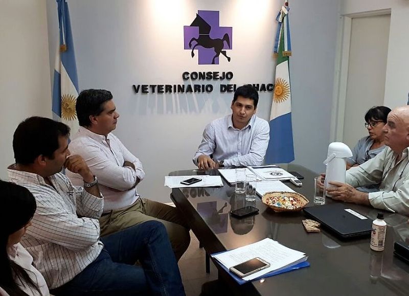 Capitanich se reuni con integrantes de la comisi n directiva del