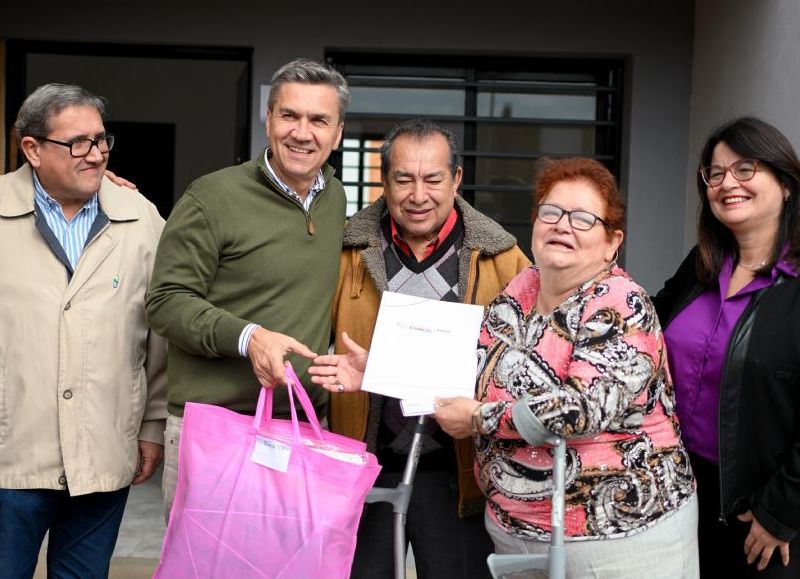 El Gobierno provincial entregó viviendas en la Chacra 214 y destacó la recuperación de la confianza en el IPDUV