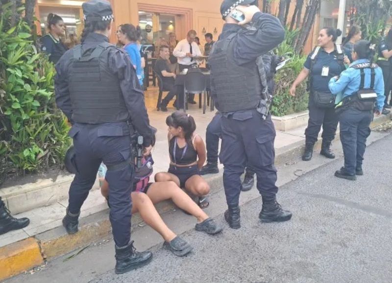 Dos menores intentaron prender fuego una motocicleta en un control en Resistencia