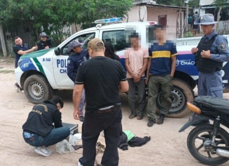 Sorprendieron a tres personas que llevaban medio kilo de marihuana en La Leonesa