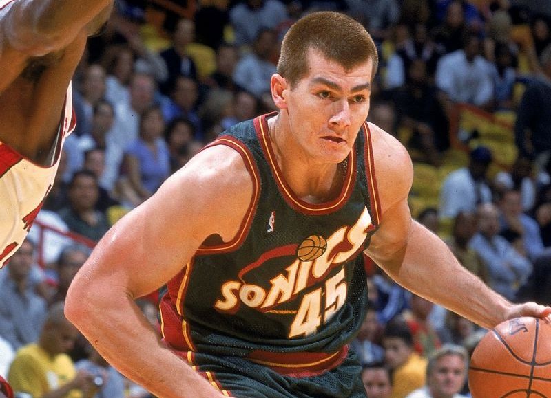 Rubén Wolkowyski, retirarse a los 51 años, luego de ser el primer argentino que jugó en la NBA