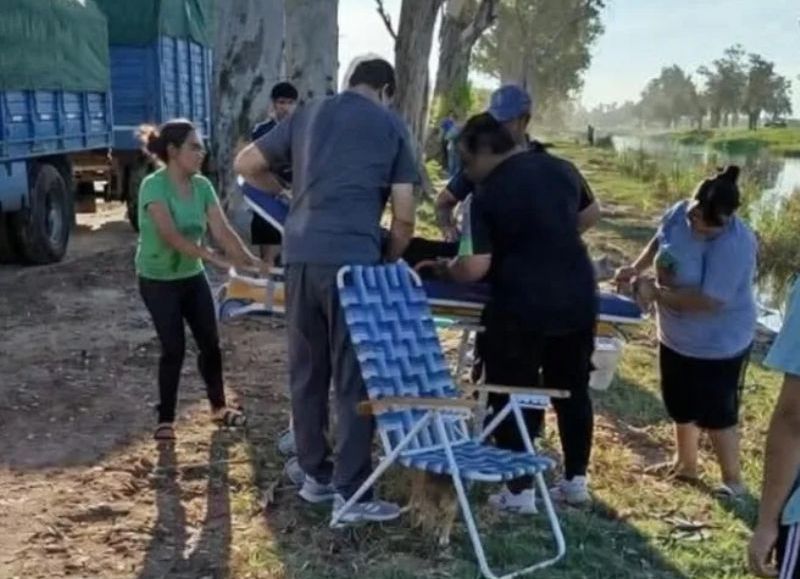 Vecinos rescataron a una adolescente que se ahogaba en un canal de San Bernardo