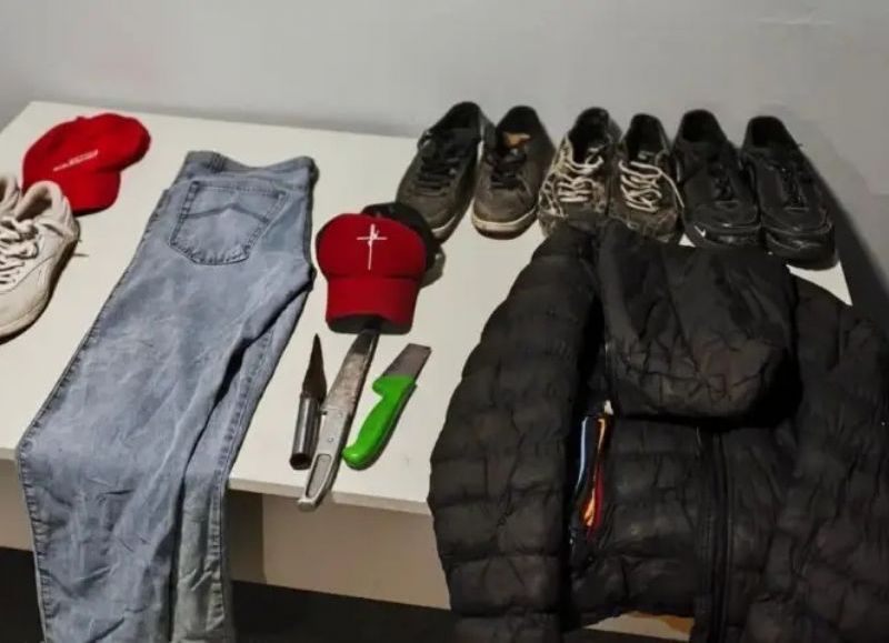 Secuestraron ropa y armas blancas en dos viviendas de Puerto Tirol